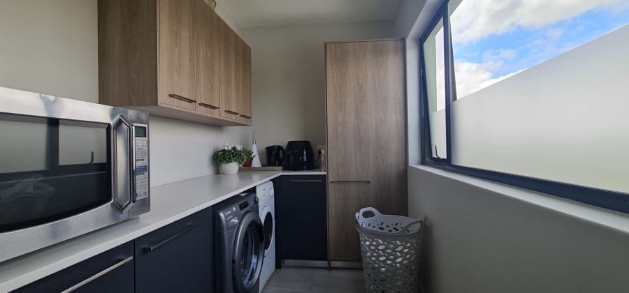 10 Bedroom Property for Sale in Bloubergstrand Western Cape